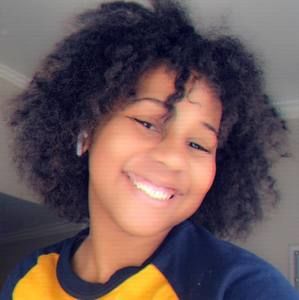 Meet your Posher, Nia